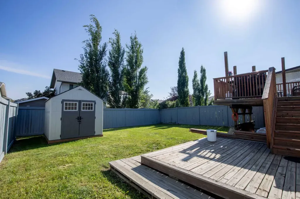 10733 75 Avenue Grande Prairie AB T8W 2S7