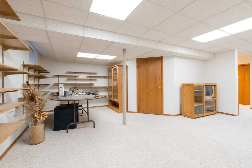 110 Heritage Boulevard W Lethbridge AB T1K 6R9