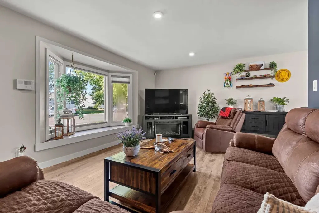1203 1 Street NE Three Hills AB T0M 2A0