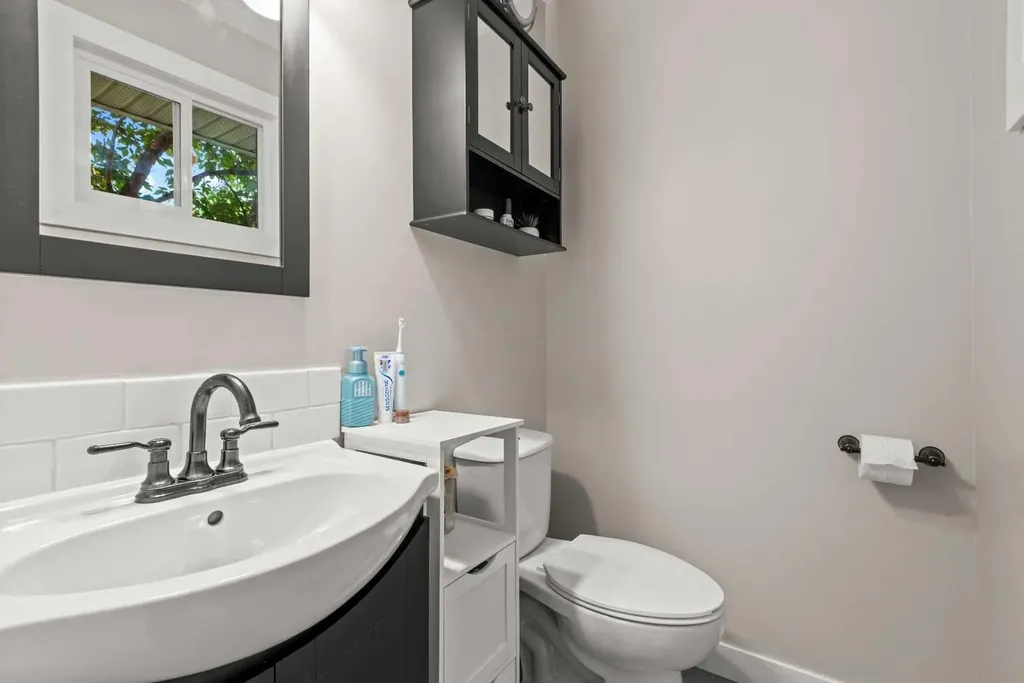 1203 1 Street NE Three Hills AB T0M 2A0