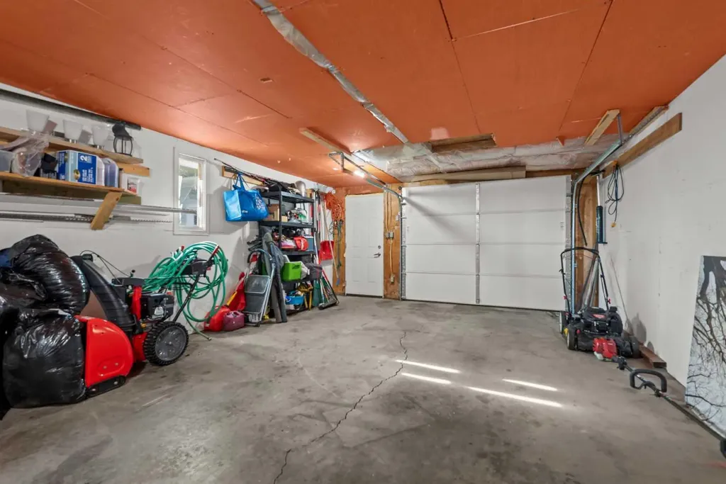 1203 1 Street NE Three Hills AB T0M 2A0