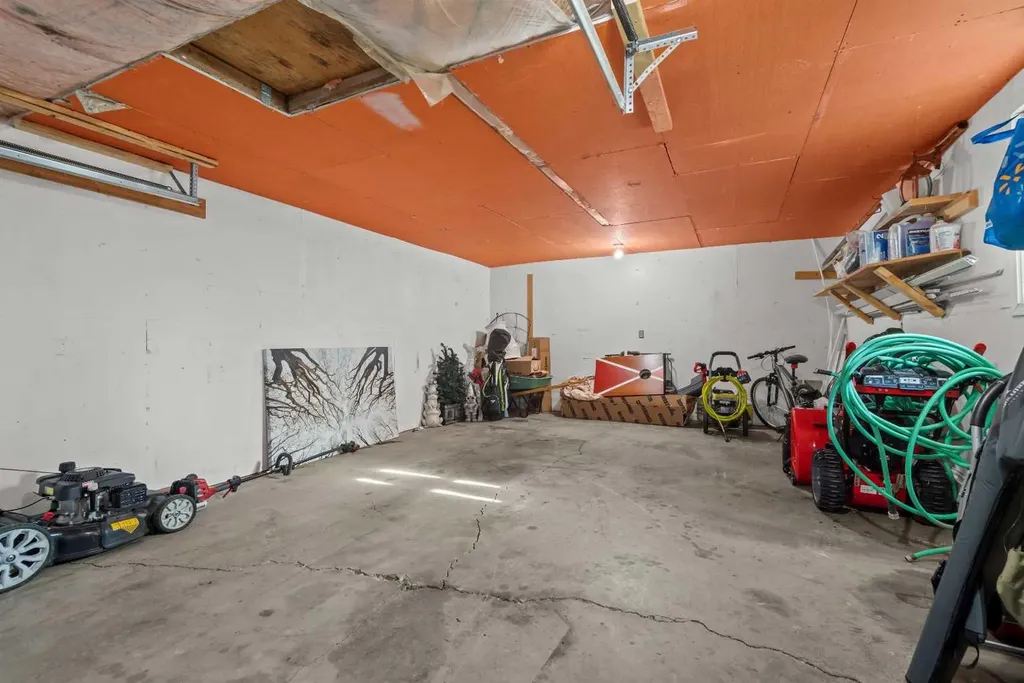 1203 1 Street NE Three Hills AB T0M 2A0