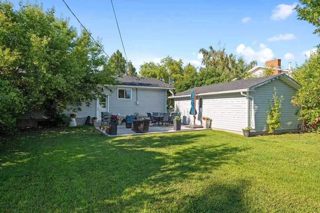1203 1 Street NE Three Hills AB T0M 2A0