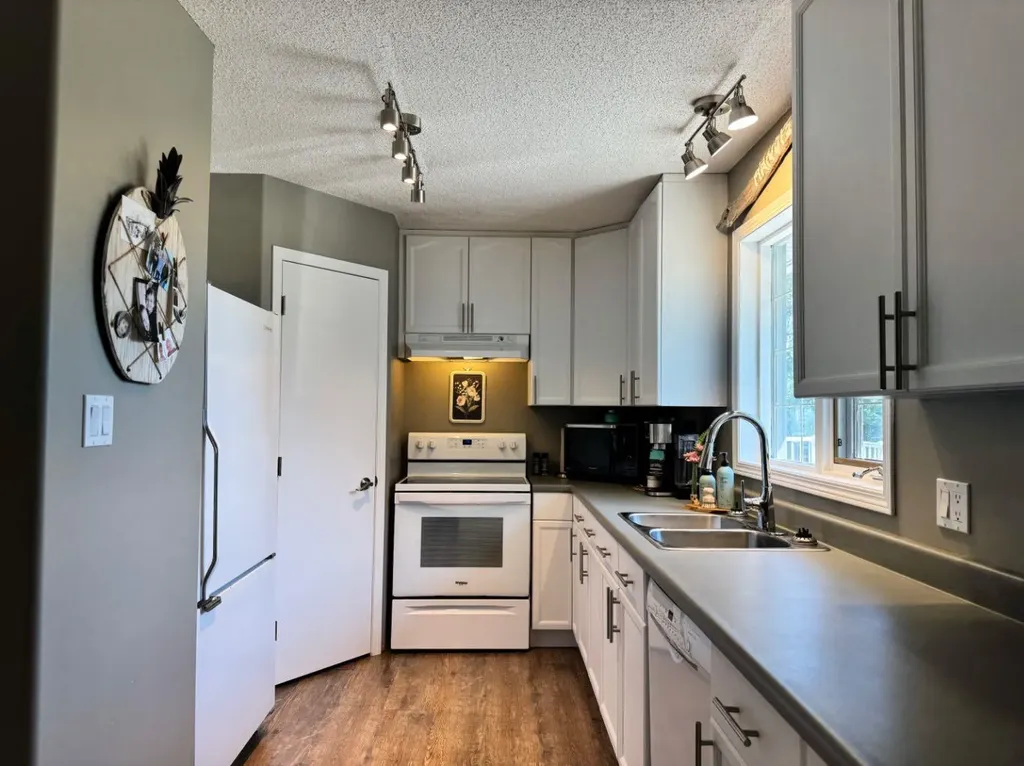 34048 Township Road 834 Rural Clear Hills County AB T0H 1L0