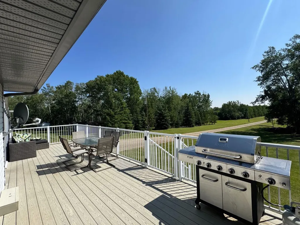 34048 Township Road 834 Rural Clear Hills County AB T0H 1L0
