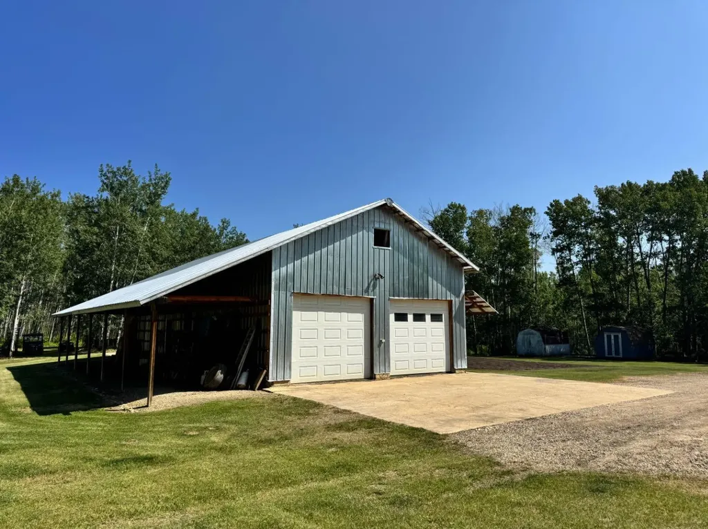 34048 Township Road 834 Rural Clear Hills County AB T0H 1L0