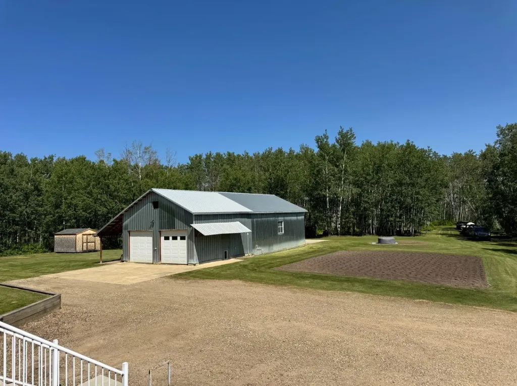 34048 Township Road 834 Rural Clear Hills County AB T0H 1L0