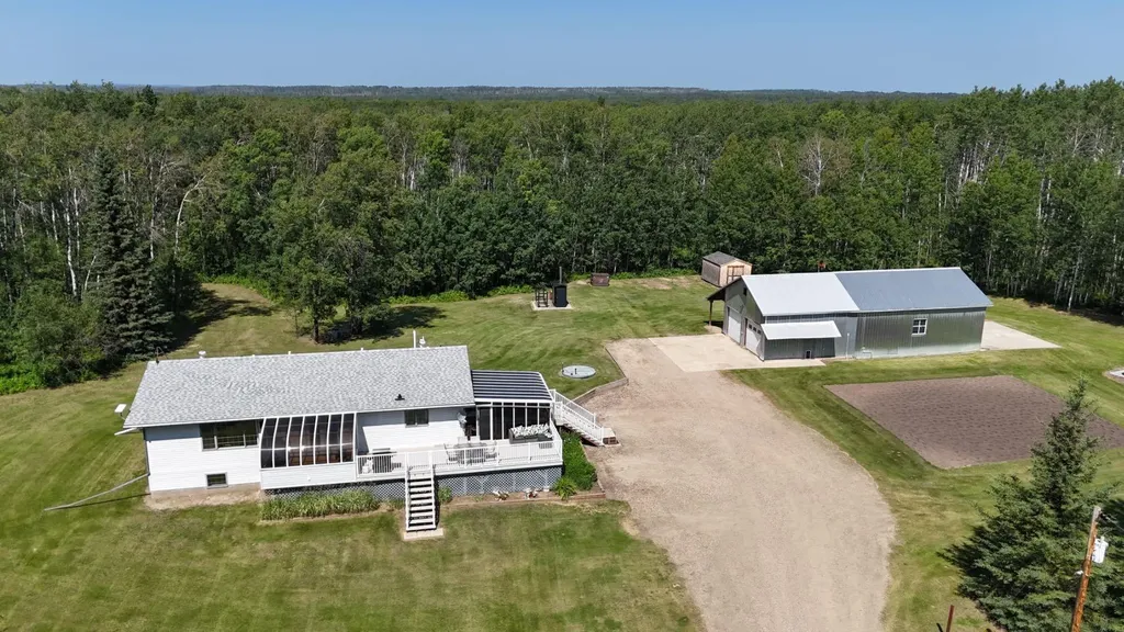 34048 Township Road 834 Rural Clear Hills County AB T0H 1L0