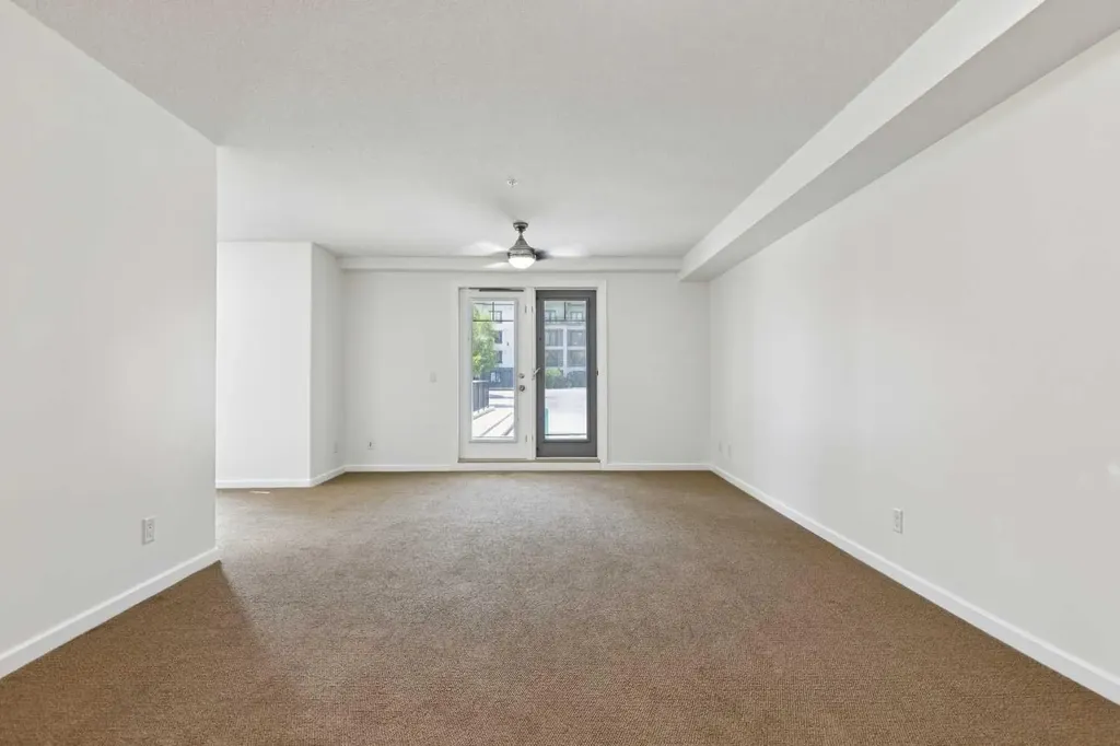 310 Mckenzie Towne Gate SE Calgary AB T2Z 1J4