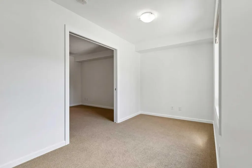 310 Mckenzie Towne Gate SE Calgary AB T2Z 1J4