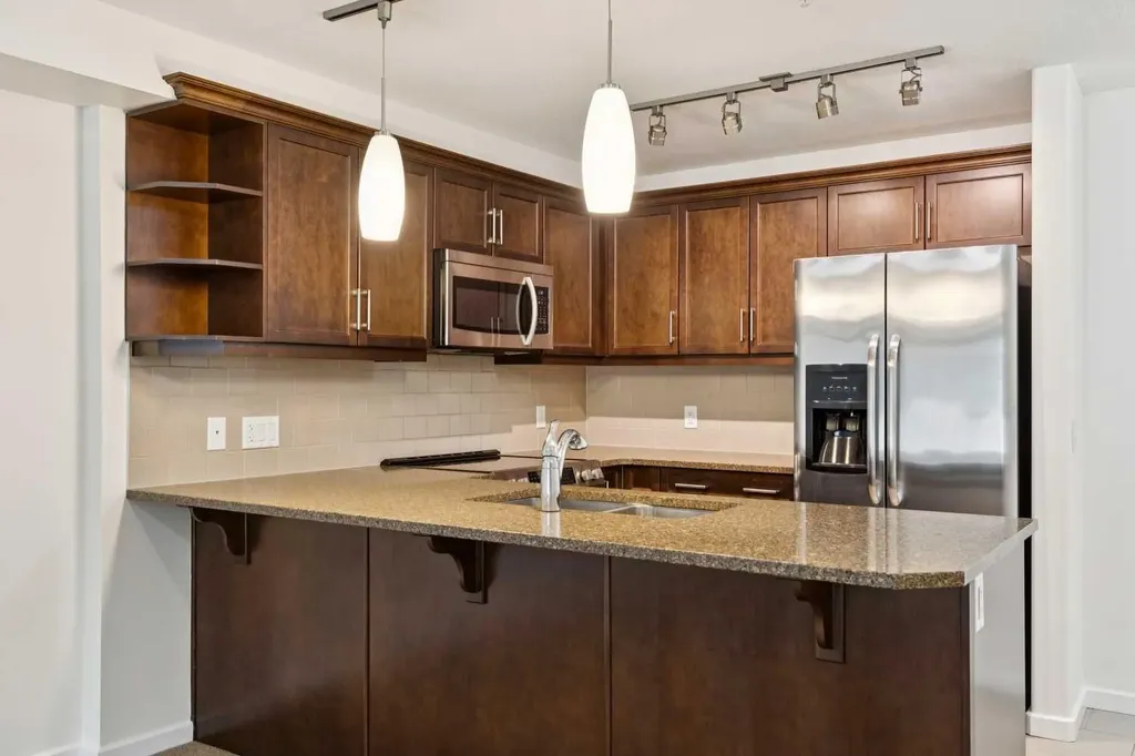 310 Mckenzie Towne Gate SE Calgary AB T2Z 1J4