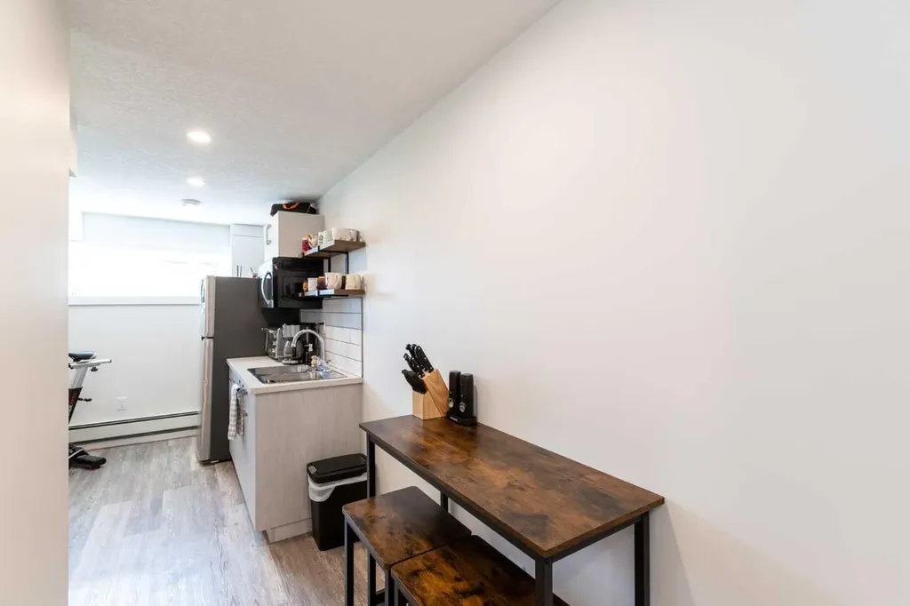 4928 59 Street Innisfail AB T4G 1R8