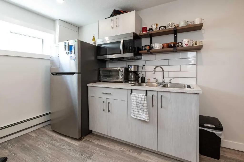 4928 59 Street Innisfail AB T4G 1R8