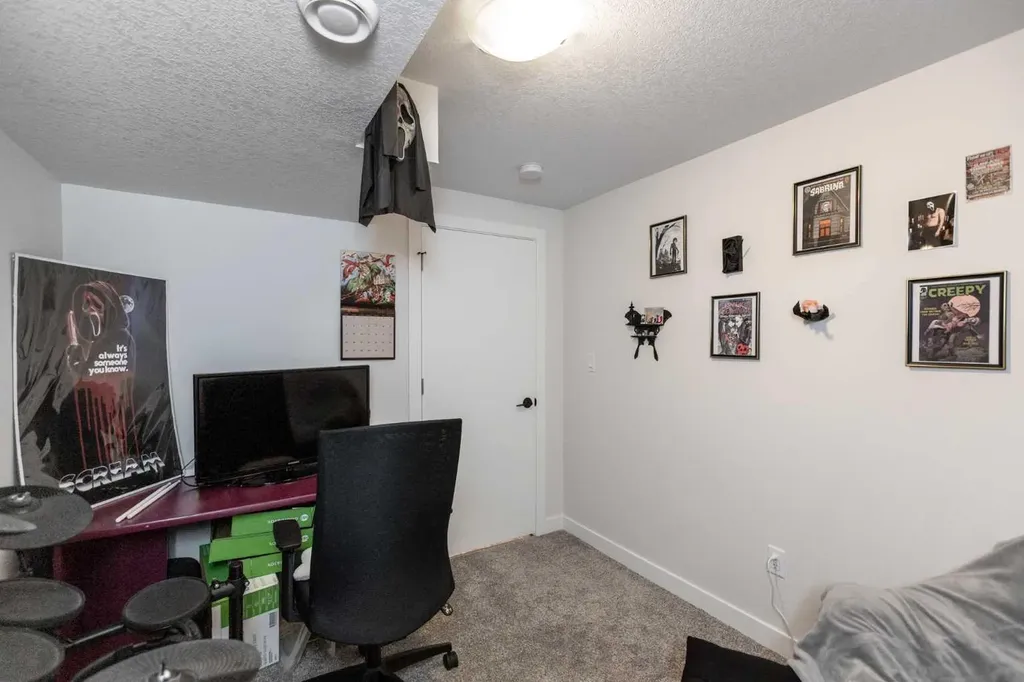 4928 59 Street Innisfail AB T4G 1R8