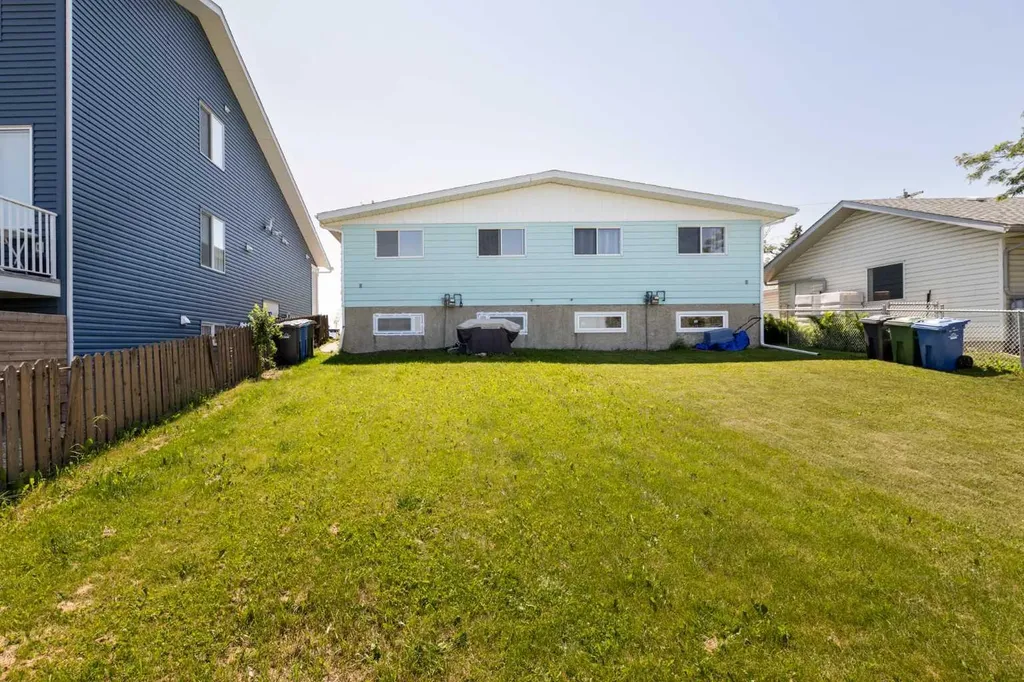 4928 59 Street Innisfail AB T4G 1R8