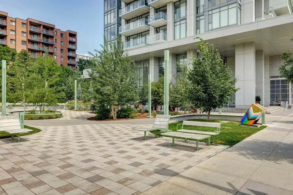 930 16 Avenue SW Calgary AB T2R 1C9