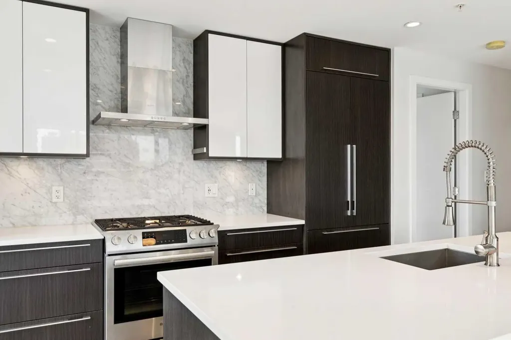 930 16 Avenue SW Calgary AB T2R 1C9