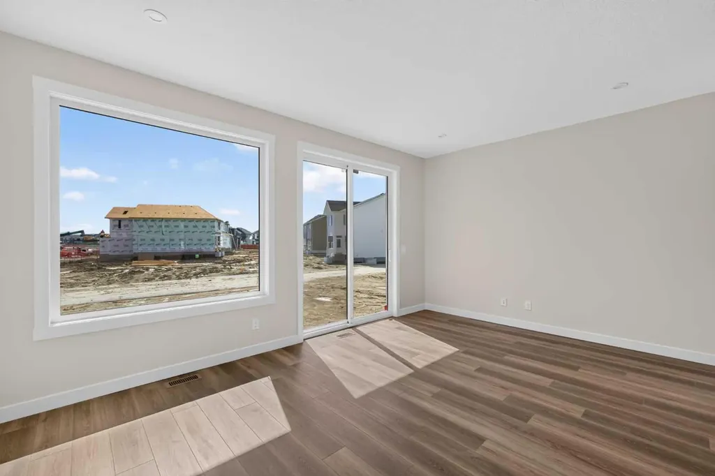 138 Starling Boulevard NW Calgary AB T3P 3E3