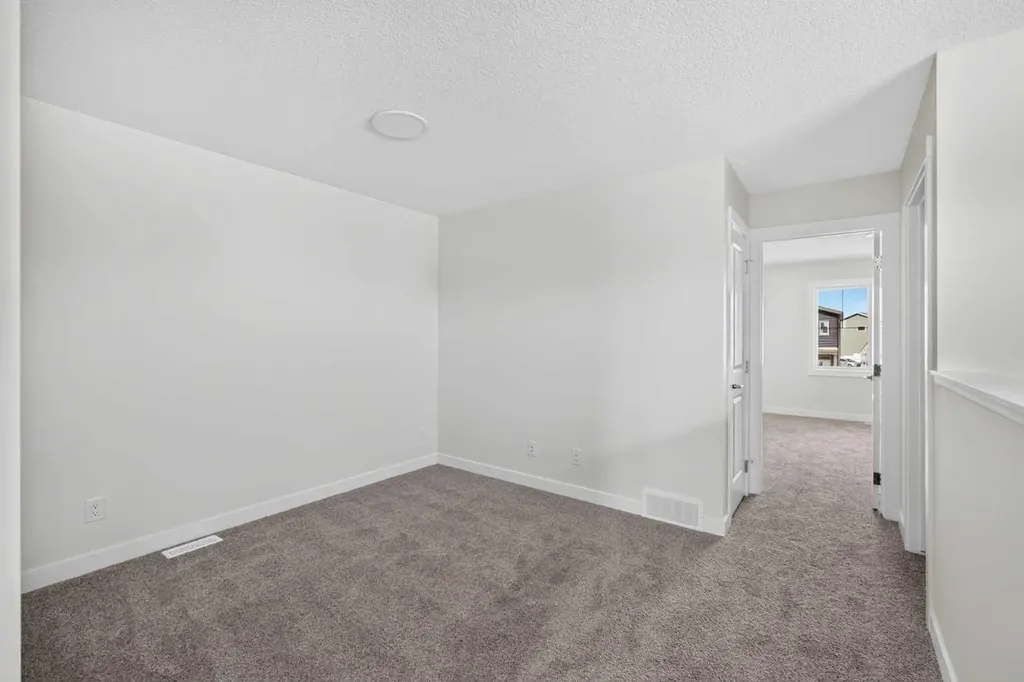 138 Starling Boulevard NW Calgary AB T3P 3E3