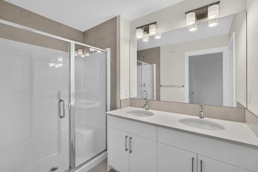 138 Starling Boulevard NW Calgary AB T3P 3E3