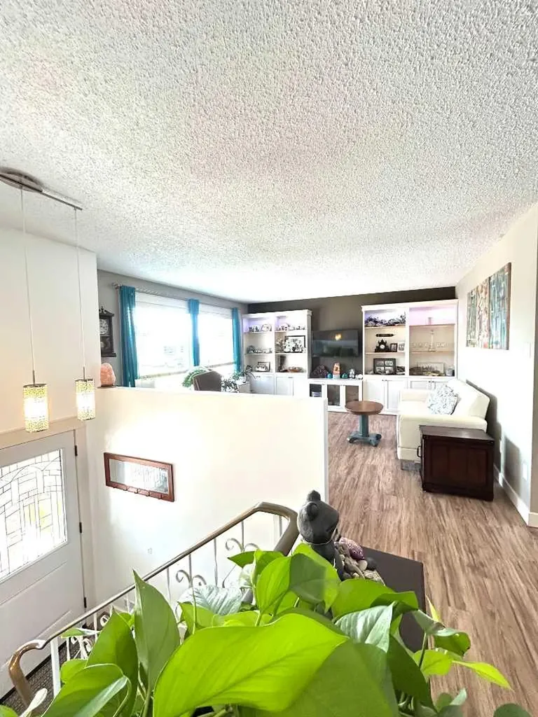 53 Carswell Road SE Medicine Hat AB T1B1L9