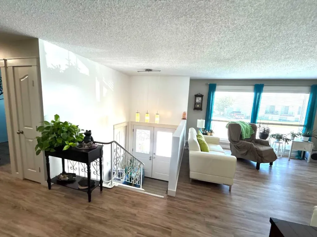 53 Carswell Road SE Medicine Hat AB T1B1L9