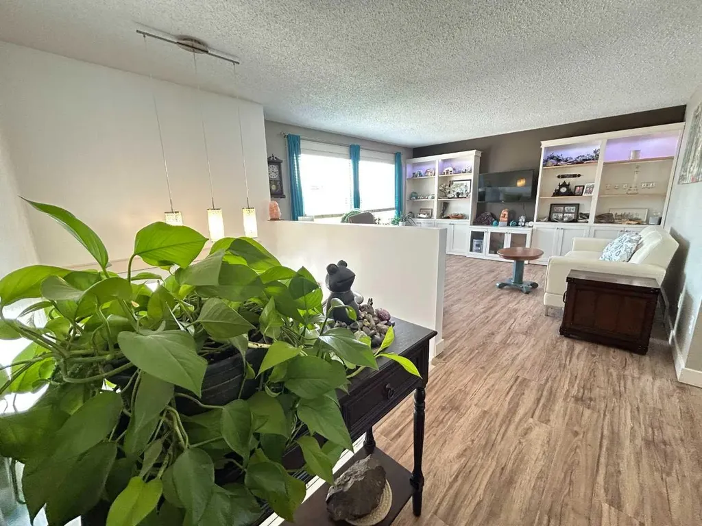 53 Carswell Road SE Medicine Hat AB T1B1L9