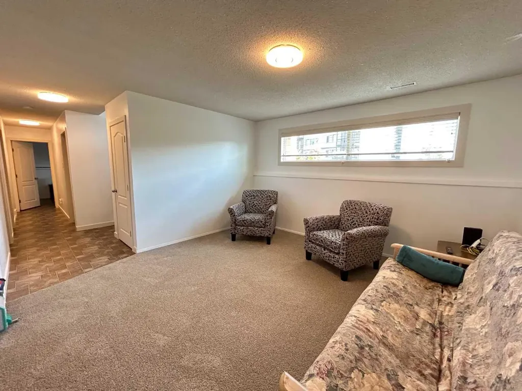 53 Carswell Road SE Medicine Hat AB T1B1L9