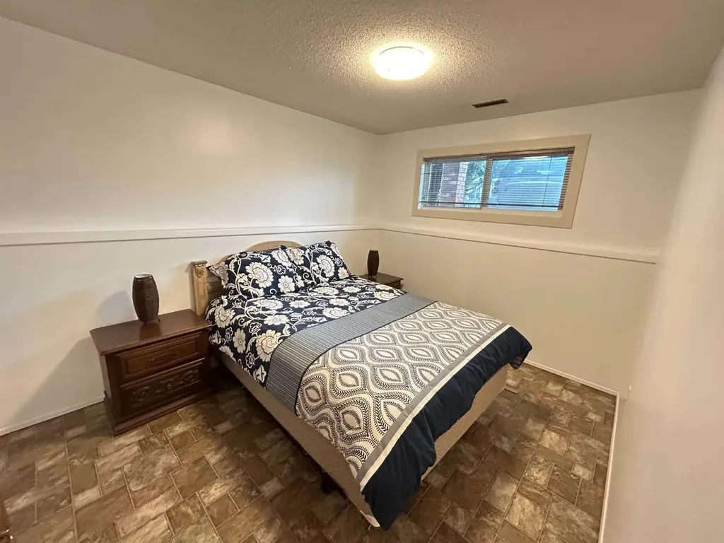 53 Carswell Road SE Medicine Hat AB T1B1L9