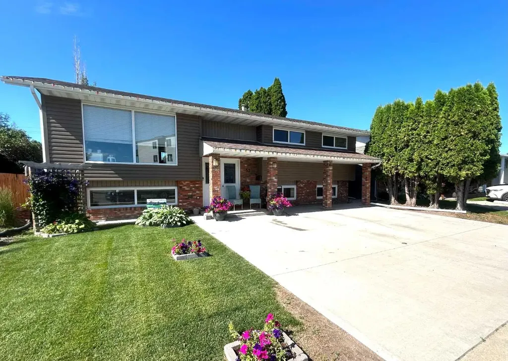 53 Carswell Road SE Medicine Hat AB T1B1L9