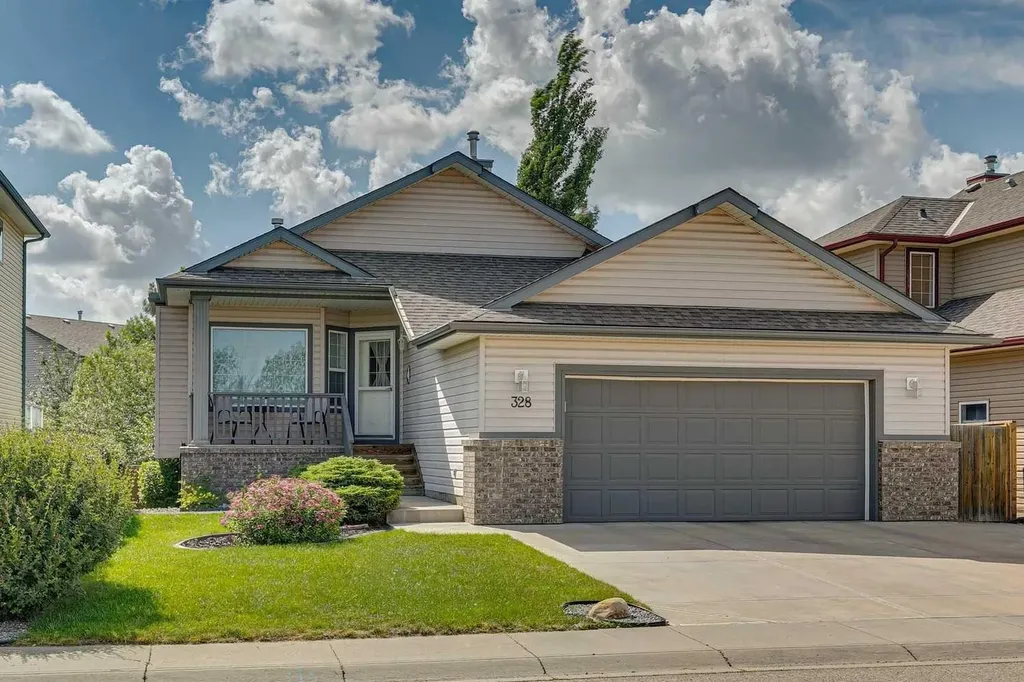 328 Cove Road Chestermere AB T1X 1L5