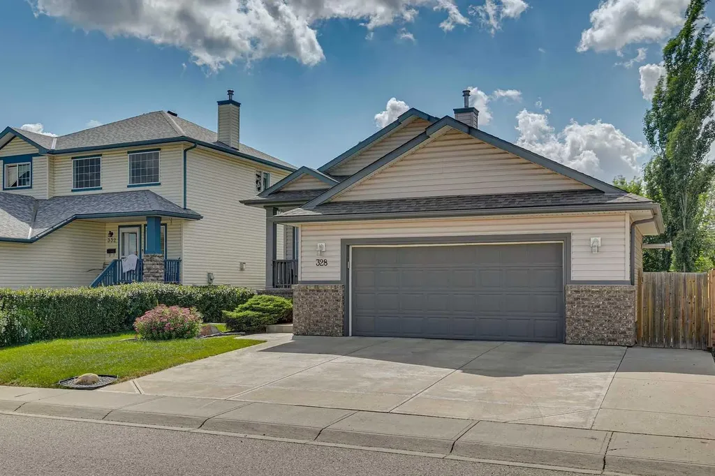 328 Cove Road Chestermere AB T1X 1L5
