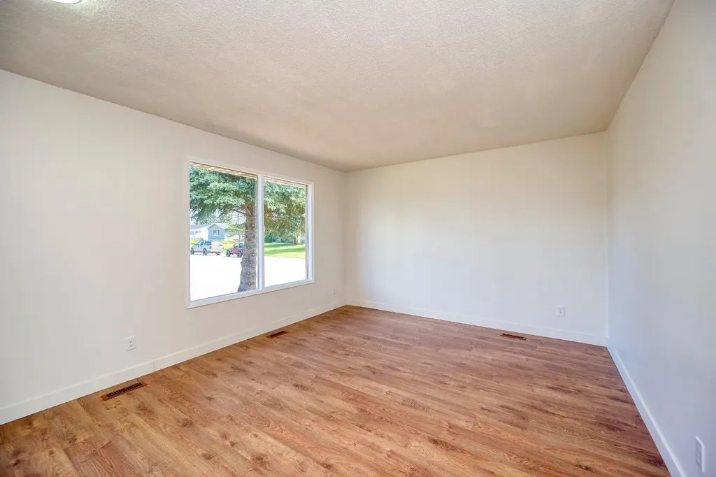 1176 Penrith Crescent SE Calgary AB T2A 2H9