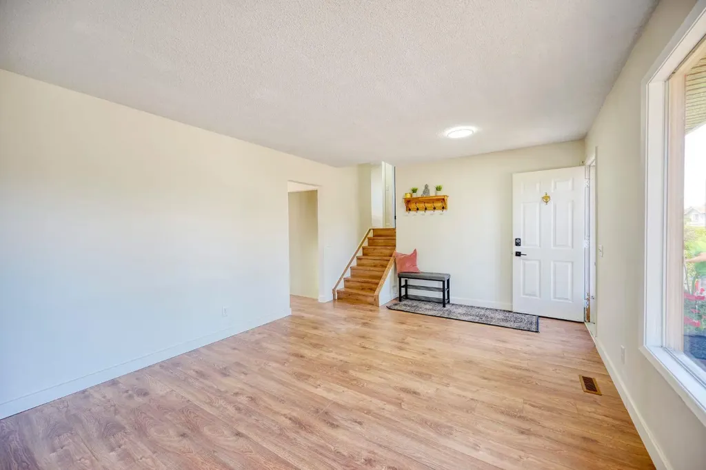 1176 Penrith Crescent SE Calgary AB T2A 2H9