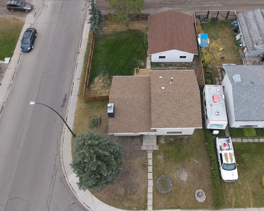 1176 Penrith Crescent SE Calgary AB T2A 2H9