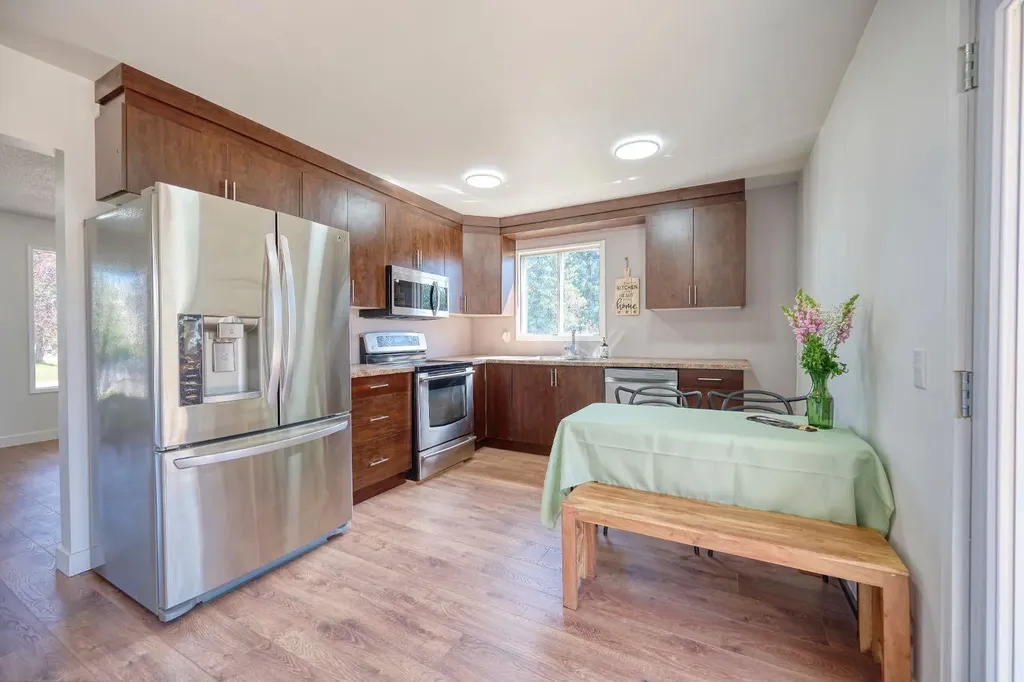 1176 Penrith Crescent SE Calgary AB T2A 2H9