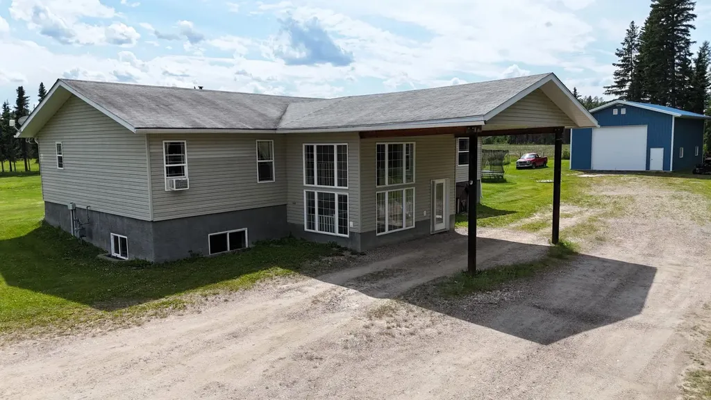 53126 Rge Road 174 Rural Yellowhead County AB T7E 3E6