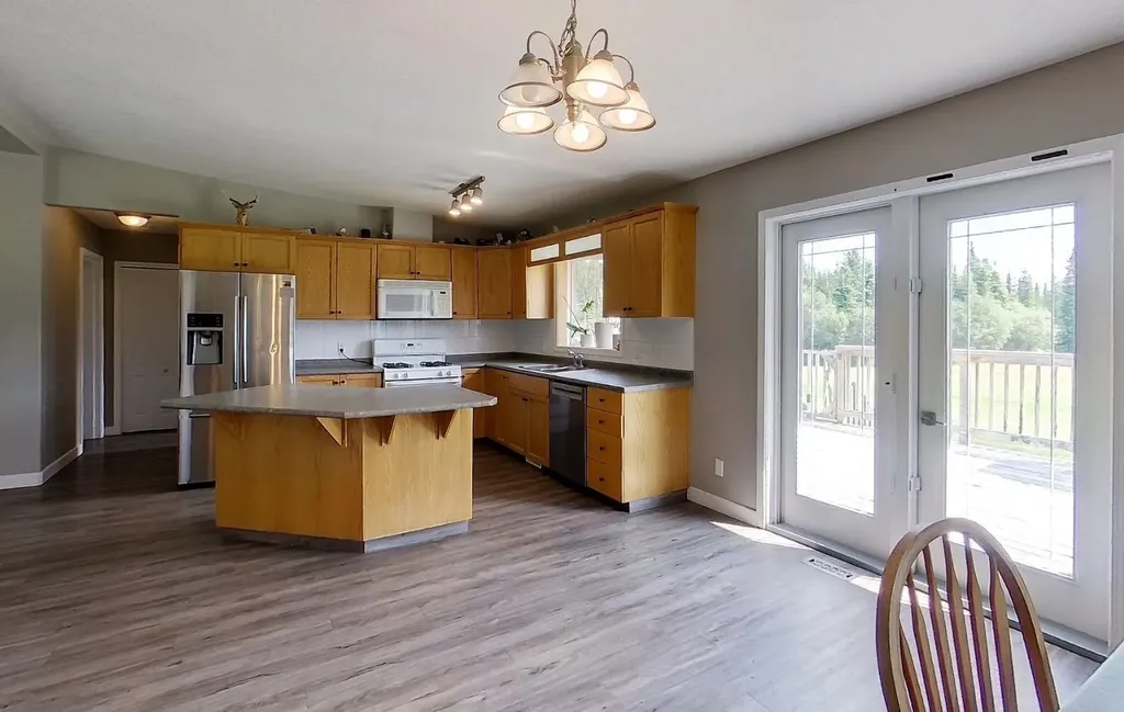 53126 Rge Road 174 Rural Yellowhead County AB T7E 3E6