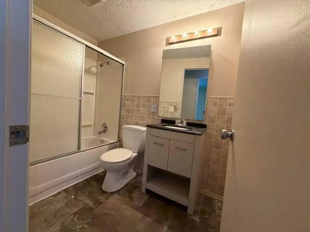 3915 29a Avenue SE Calgary AB T2B 0G3