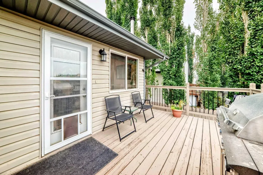 13 Westglen Boulevard Blackfalds AB T0M 0J0