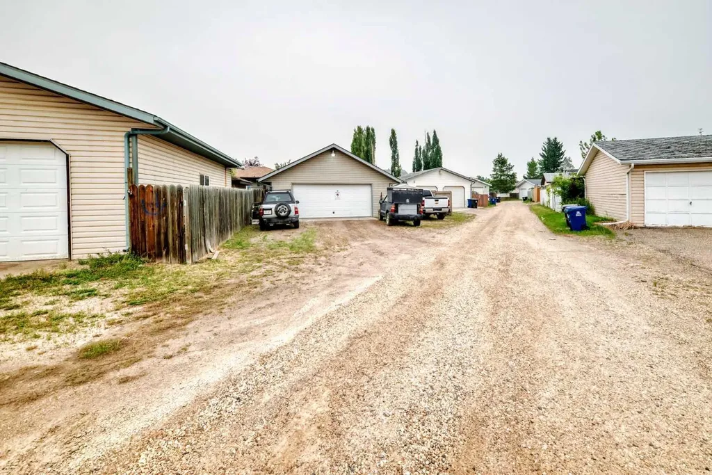 13 Westglen Boulevard Blackfalds AB T0M 0J0