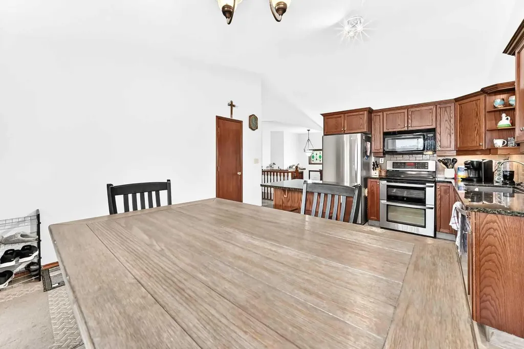 13 Westglen Boulevard Blackfalds AB T0M 0J0