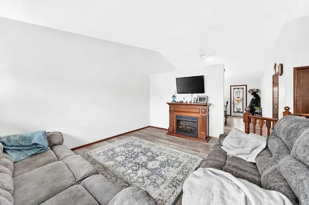 13 Westglen Boulevard Blackfalds AB T0M 0J0