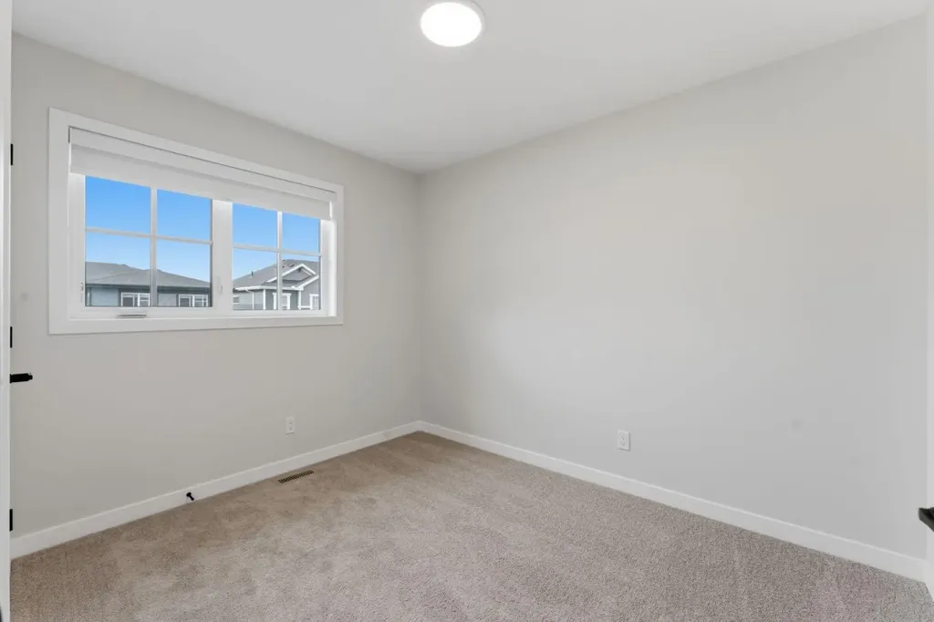 180 Lawson Lane SE Airdrie AB T4A 3P3