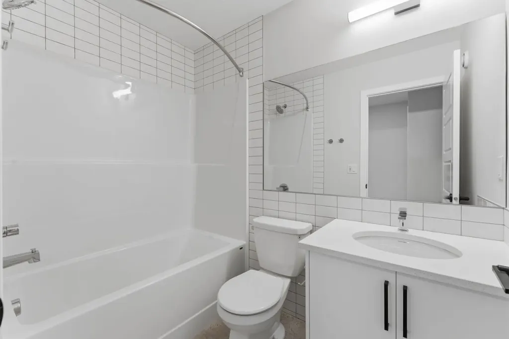 180 Lawson Lane SE Airdrie AB T4A 3P3