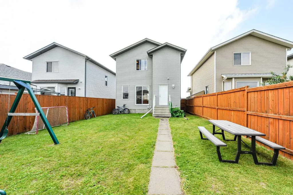 7310 46 Avenue Camrose AB T4V 1X9