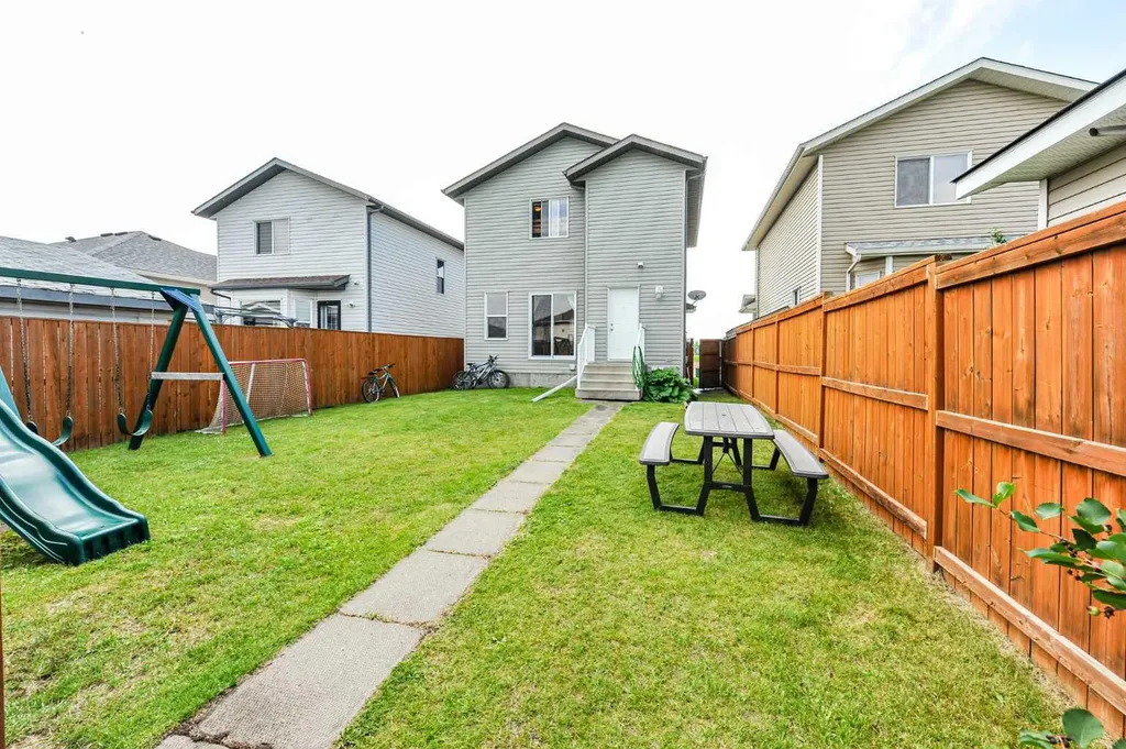 7310 46 Avenue Camrose AB T4V 1X9