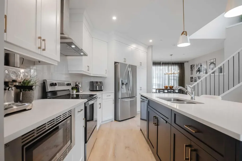 44 Calhoun Common NE Calgary AB T3P 1R8