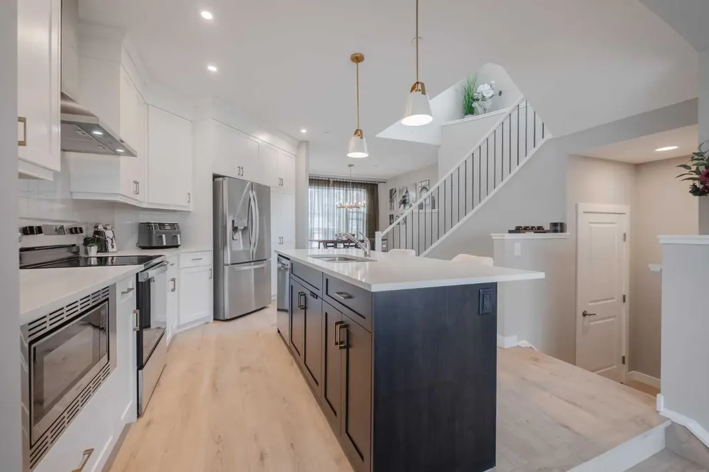 44 Calhoun Common NE Calgary AB T3P 1R8