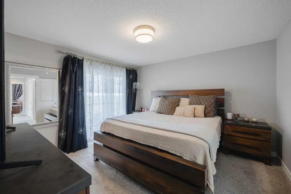 44 Calhoun Common NE Calgary AB T3P 1R8